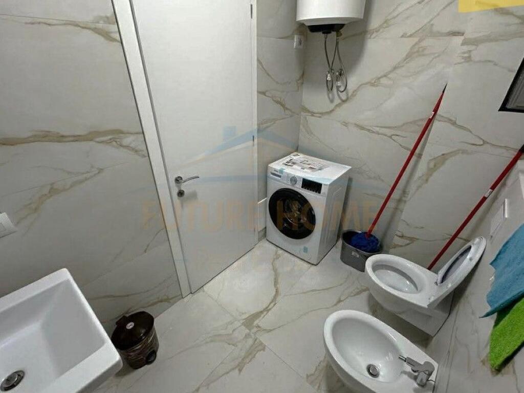 Qera, Apartament 1+1 + Post Parkimi , Pazari i Ri