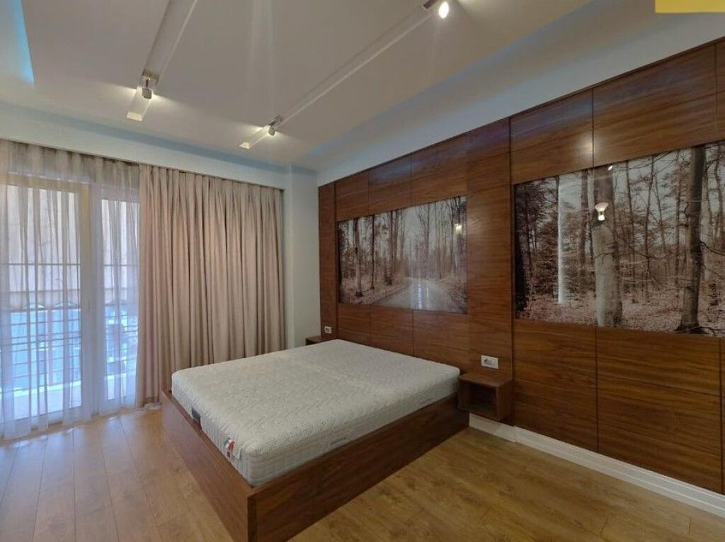 Qera,Apartament 1+1 tek Ish Parku i Autobuzave, Tirane.