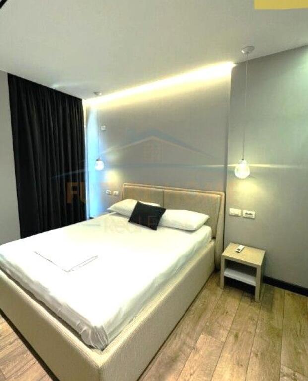 Affitto, Appartamento 2+1+ Posto Auto, Centro, Tirana.