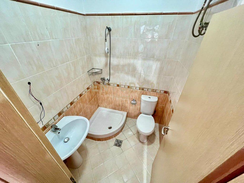 Jepet me Qira Ambient Zyre 100 m² me Parkim – Komuna e Parisit