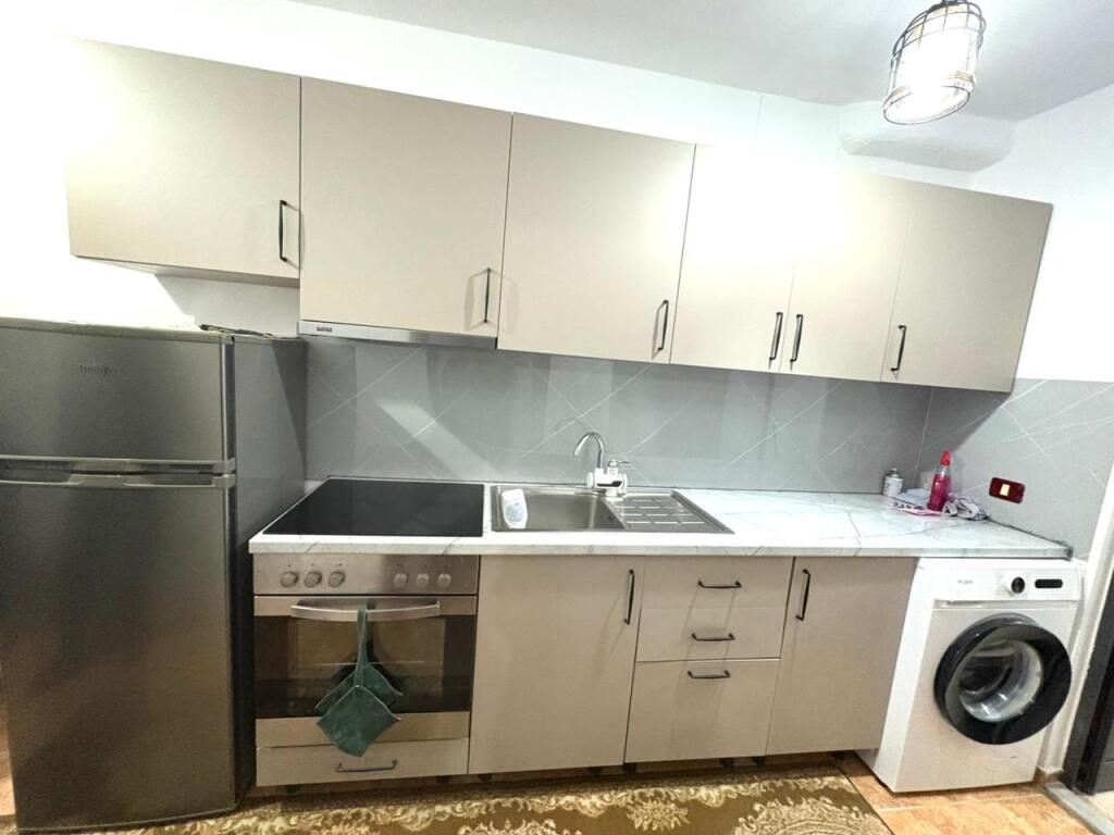 Jepet me qira apartament 1+1 – Plazh, pranë Gega Oil