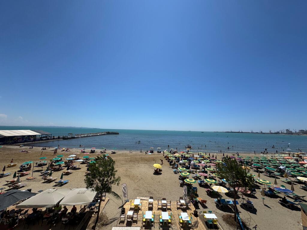 Jepet apartament me qera 1+1