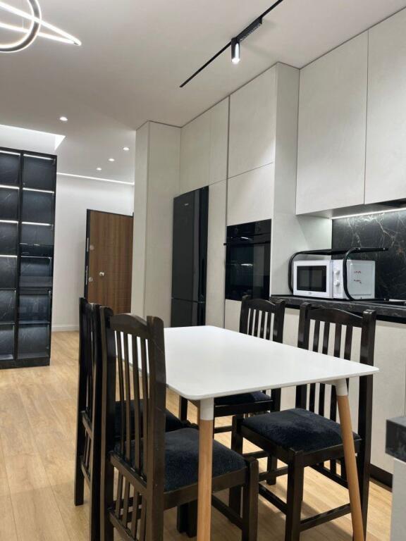 Apartament 2+1 me qira tek Fusha e Aviacionit