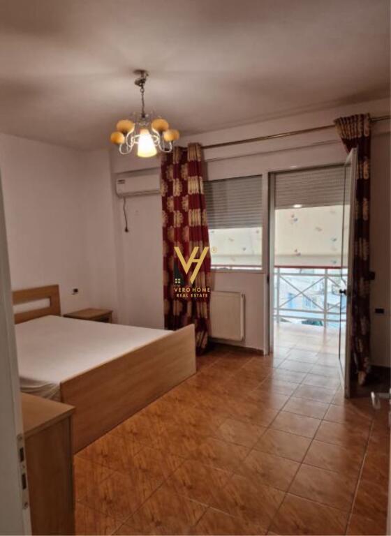 JEPET APARTAMENT 2+1+2+2BLK ME QERA TE RRUGA VASO PASHA 950 EURO