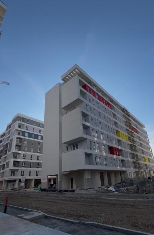 Shitet apartament 2+1, Univers City