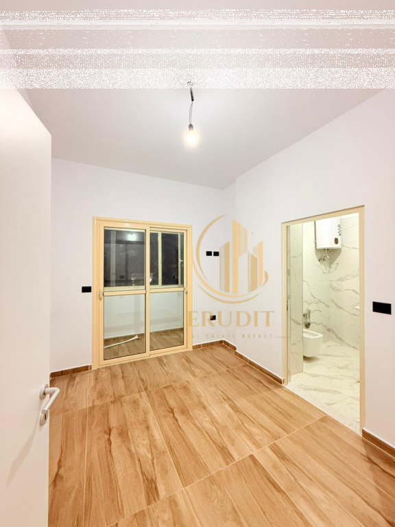 Vendesi in vendita appartamento 2+1 Quartiere Apollonia, Fier