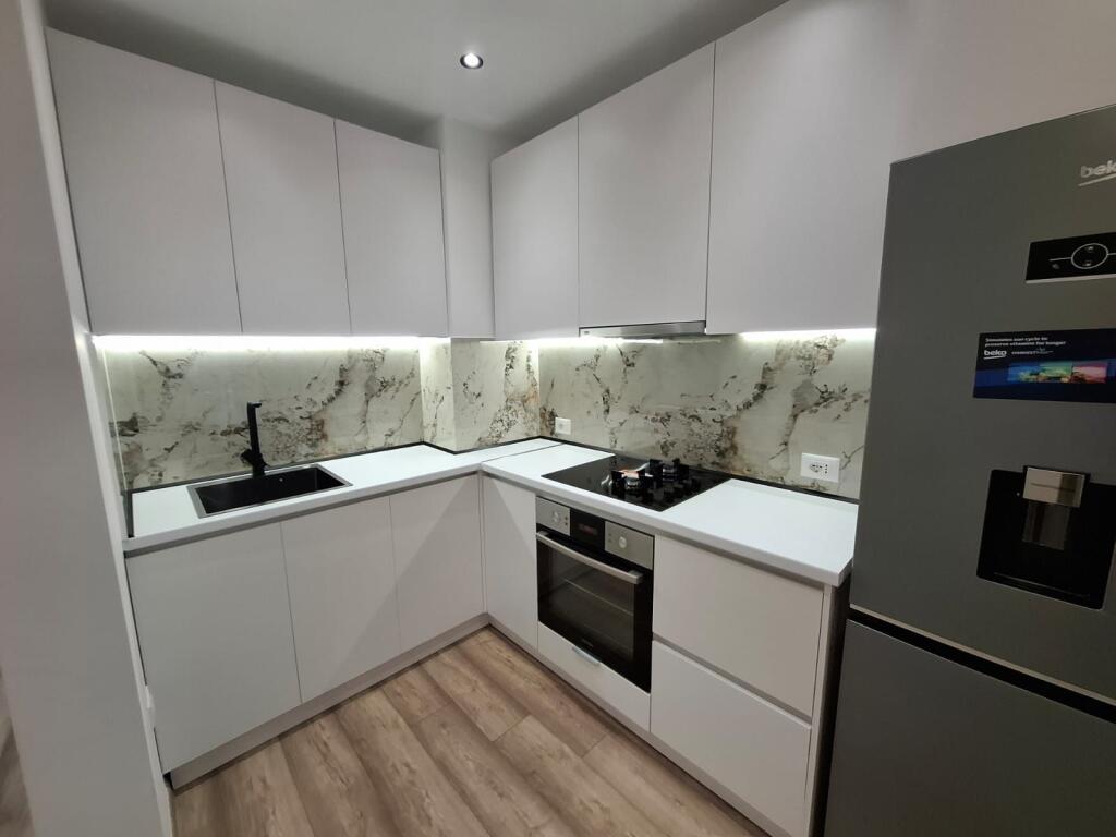 Jepet apartament me qera 1+1