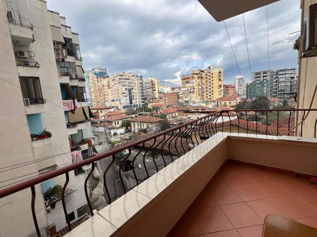 Apartament 1+1 me Qira te Pazari i Ri