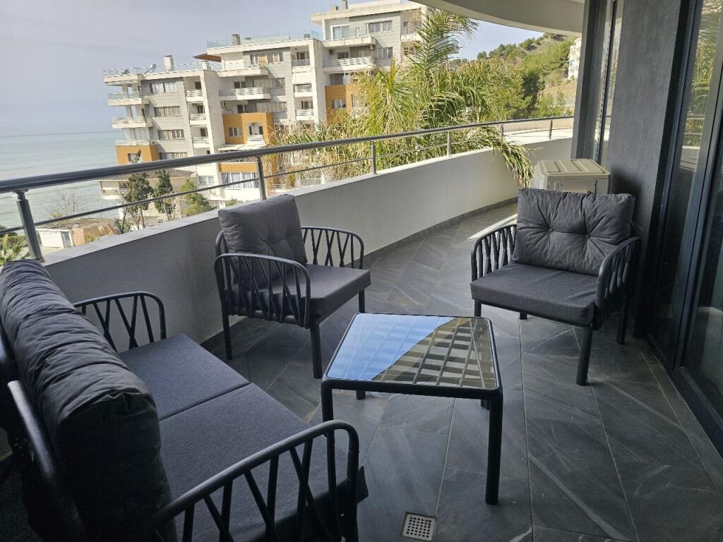 Jepet apartament me qera 2+1