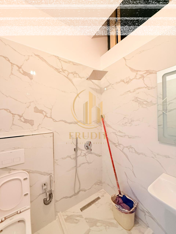 Vendesi in vendita appartamento 2+1 Quartiere Apollonia, Fier