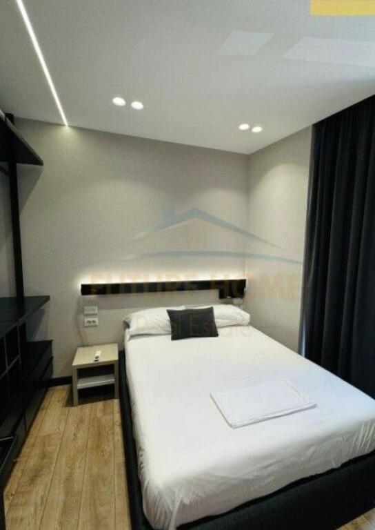 Affitto, Appartamento 2+1+ Posto Auto, Centro, Tirana.