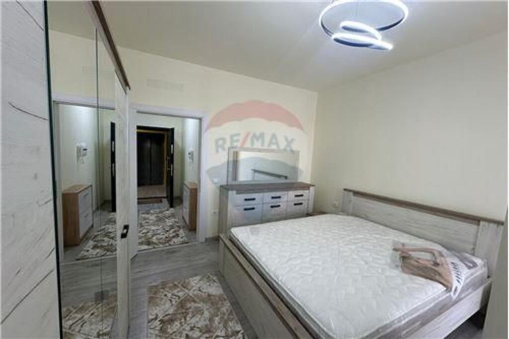🏡Shitet Apartament 1+1 + Post Parkimi | 📍Pazari i Ri