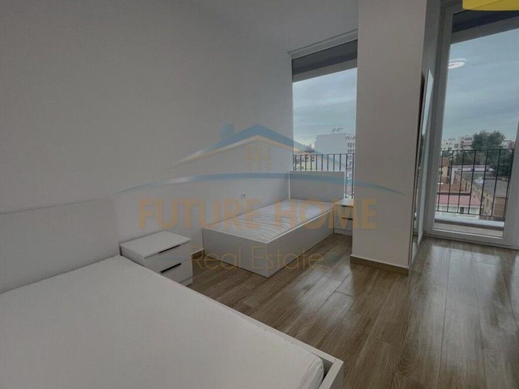 In affitto, Appartamento 2+1+2+Posto Auto, Via Riza Cerova, Tirana