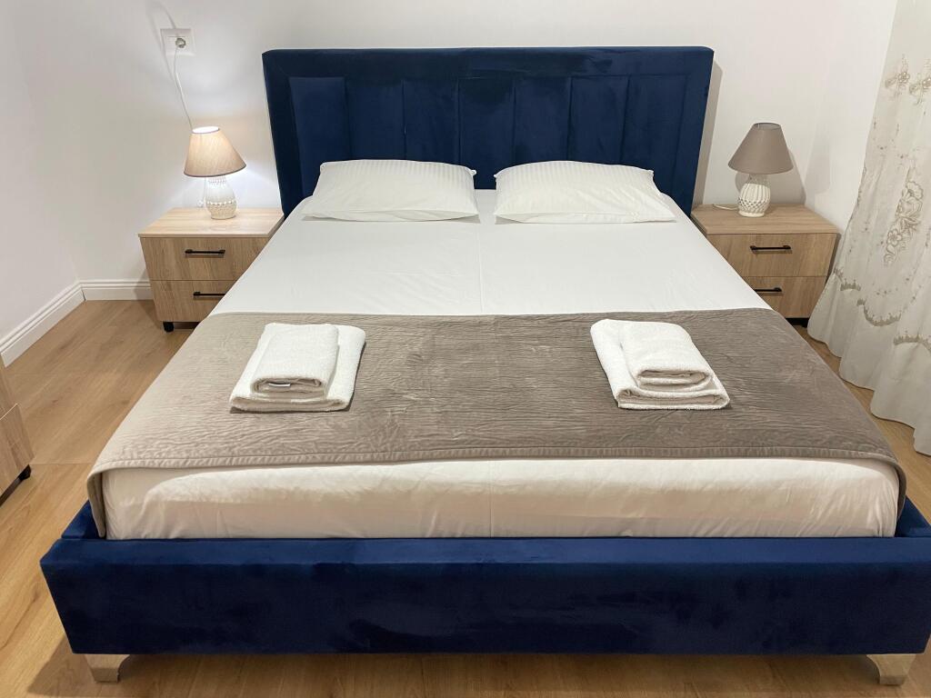 ✨Jepet me Qira Apartament 2+1 | 📍Stacioni Trenit | 💶KUSHT PARAPAGIM NJE VIT