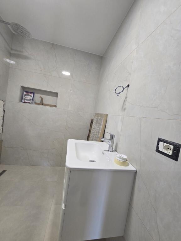 FOR RENT 2+1+1 empty At AVIATION FIELD 50,000 LEKE