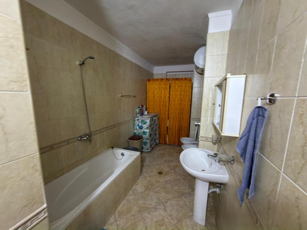 📣 AFFITTO Appartamento 2+1 Con 2 Bagni 📍 Vicino a 21-Dhjetori, Al Mercato "Joena" 🛣️ Via "Frederik Shiroka" ✨