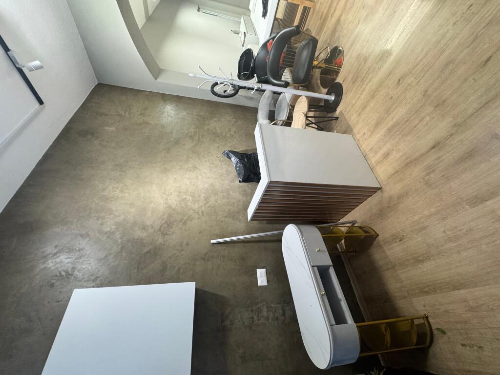 🏢 Locale Commerciale in Affitto 50 m2– Selvia