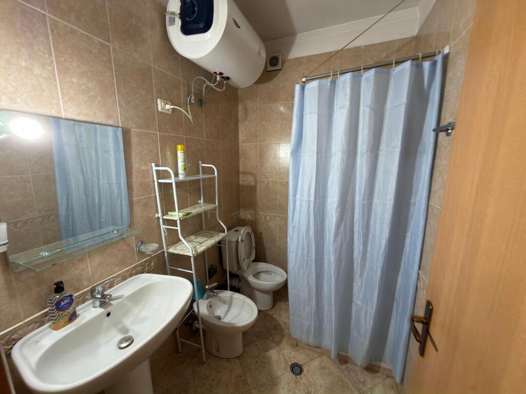 📣 AFFITTO Appartamento 2+1 Con 2 Bagni 📍 Vicino a 21-Dhjetori, Al Mercato "Joena" 🛣️ Via "Frederik Shiroka" ✨