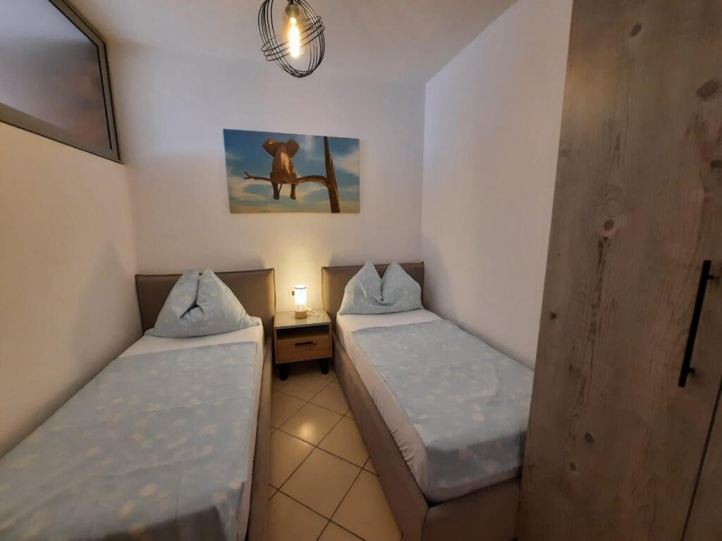 Jepet apartament me qera 2+1 LAGJA 13 DURRES