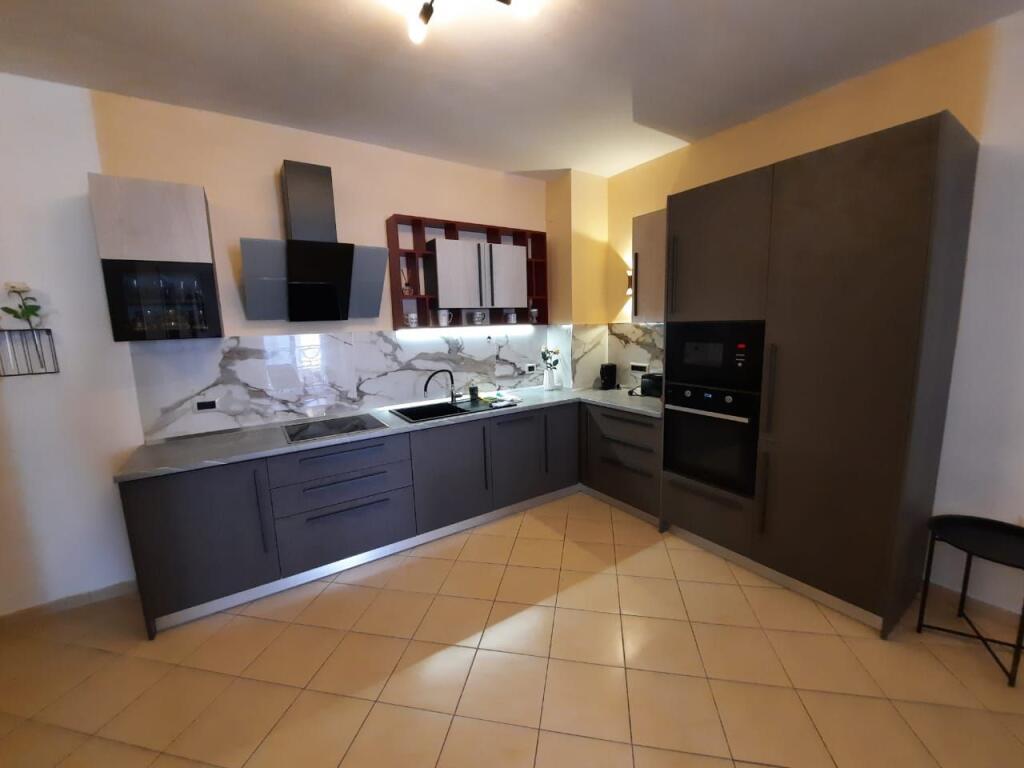 Jepet apartament me qera 2+1 LAGJA 13 DURRES