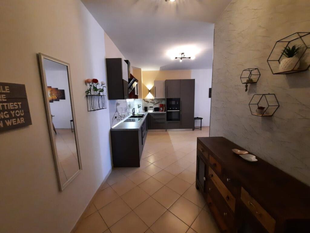 Jepet apartament me qera 2+1 LAGJA 13 DURRES