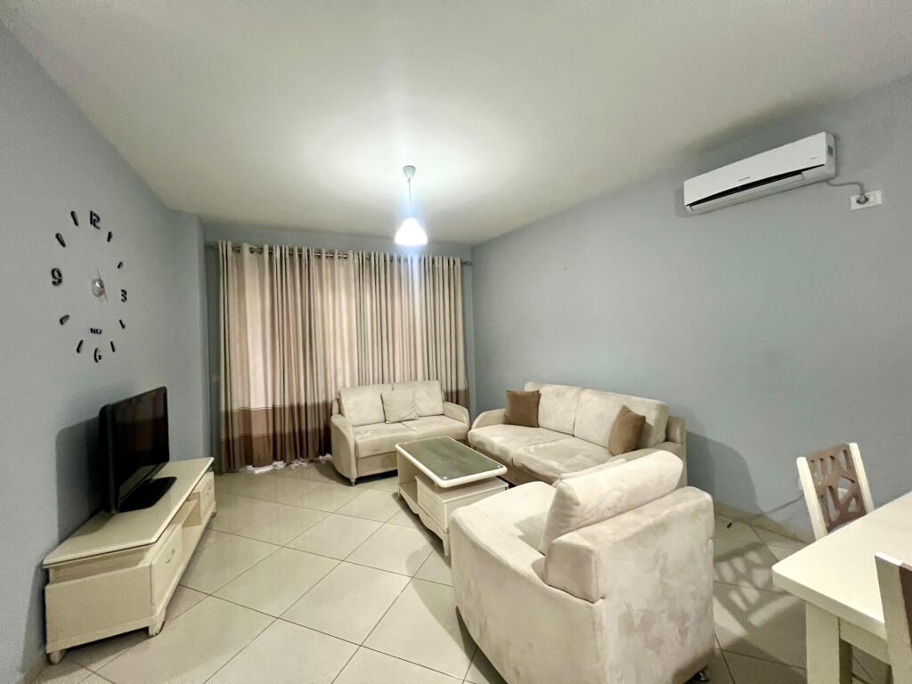 JEPET ME QERA APARTAMENT 2+1 KOMPLEKSI ORION KOMISARIATI NR 4   