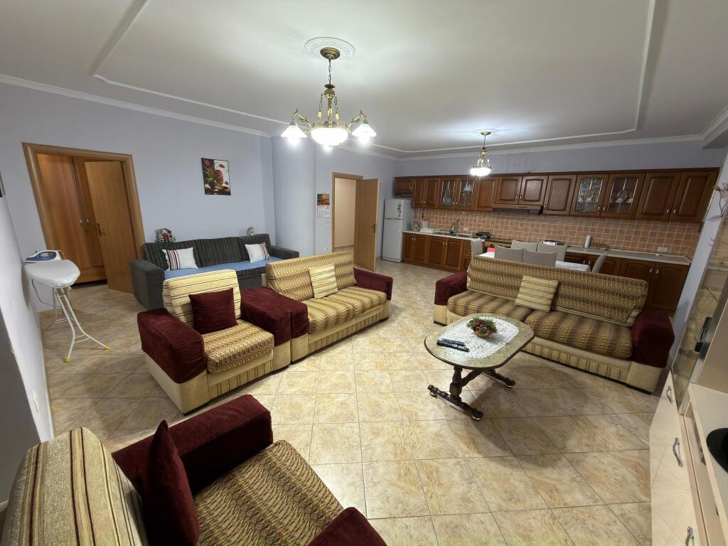 🏡 Apartment for rent 2+1+2 – 21 Dhjetori  📍 21 Dhjetori, near Joena Market, Frederik Shiroka street 🏢 4th floor, building with elevator 📐 Area: 130 m² 🛏️ Layout: 2 bedrooms + living room + 2 bathrooms + balcony 💶 Price: 600 € / month net  📞 Alesi Real Estate