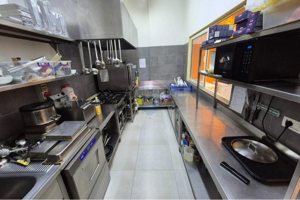 Negozio - In Affitto - Farmacia 10, Tirana