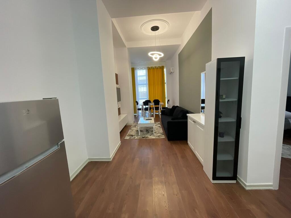Jepet apartament me qera 1+1 vollga durres