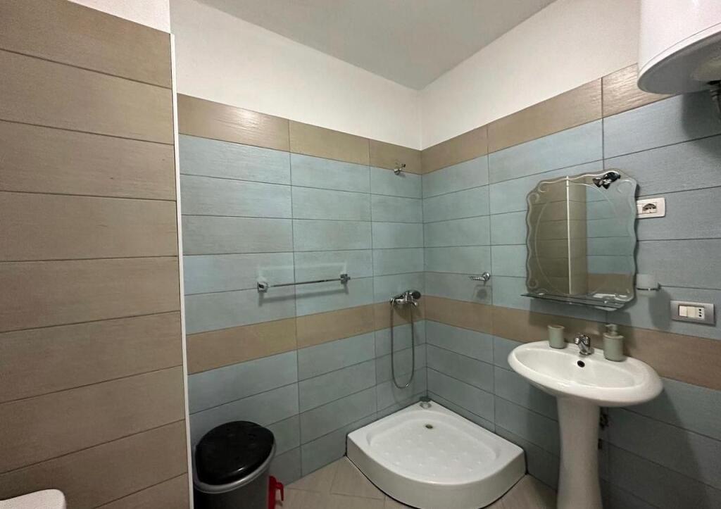 Super ap 1+1 vicino al giardino botanico (la moschea)