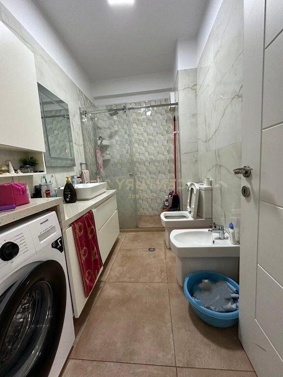 WE SELL APARTMENT 2+1 BRRYLI !