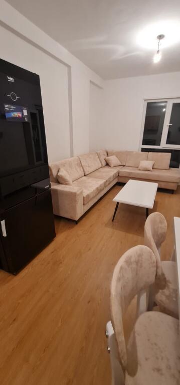 Apartament 2+1 me qera, Univers City