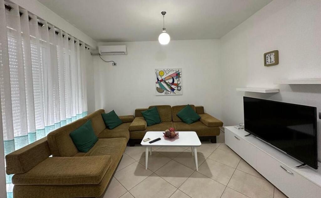 Super ap 1+1 vicino al giardino botanico (la moschea)