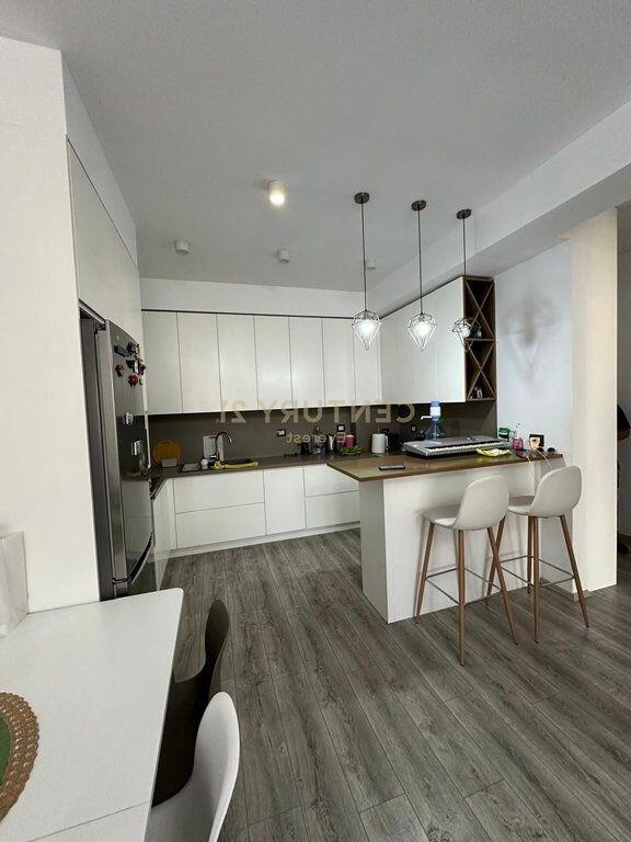 WE SELL APARTMENT 2+1 BRRYLI !