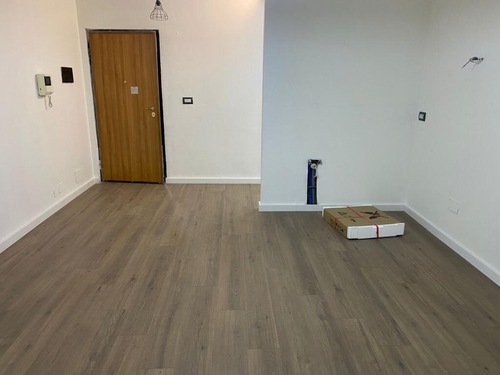 Shesim apart 1+1 me verande te Komuna e Parisit