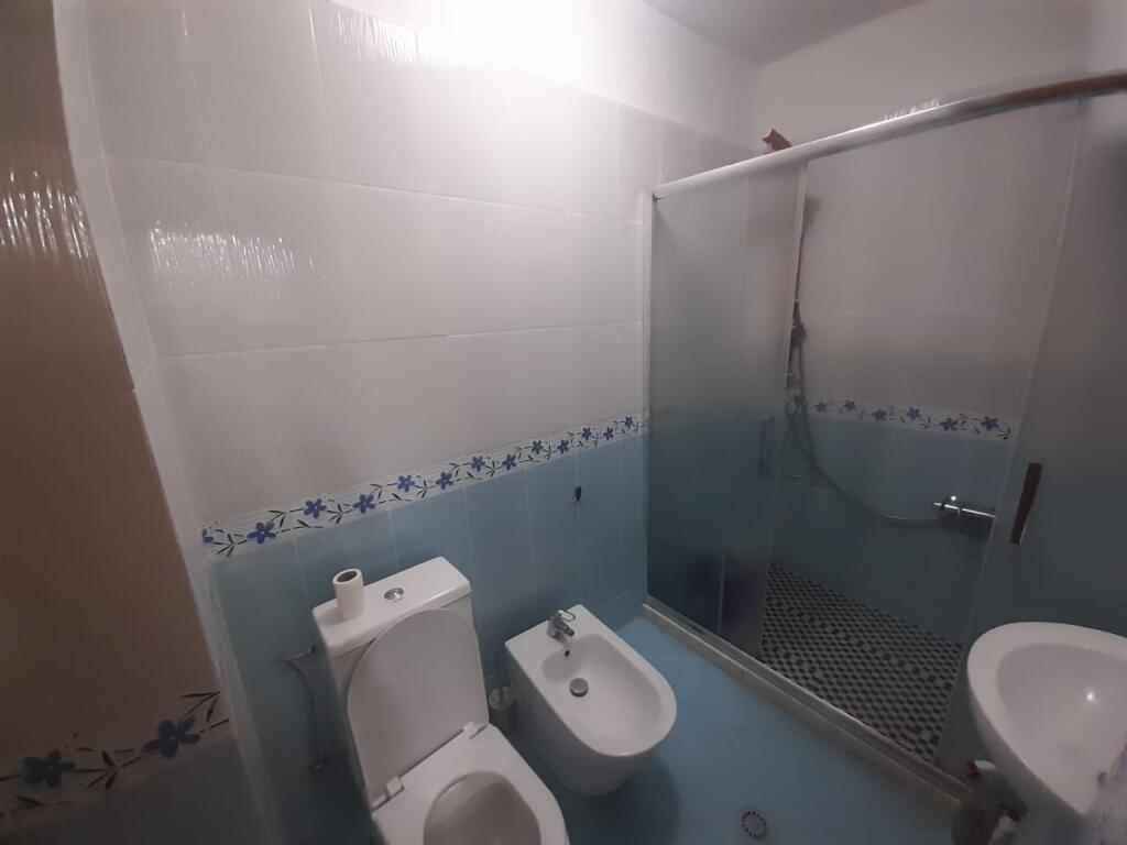 Jepet apartament me qera 3+1+2