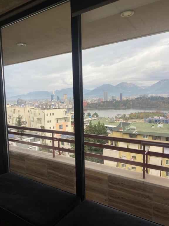 Affittasi 3+1+2+parcheggio 1700€ LAGO ASCIUTTO