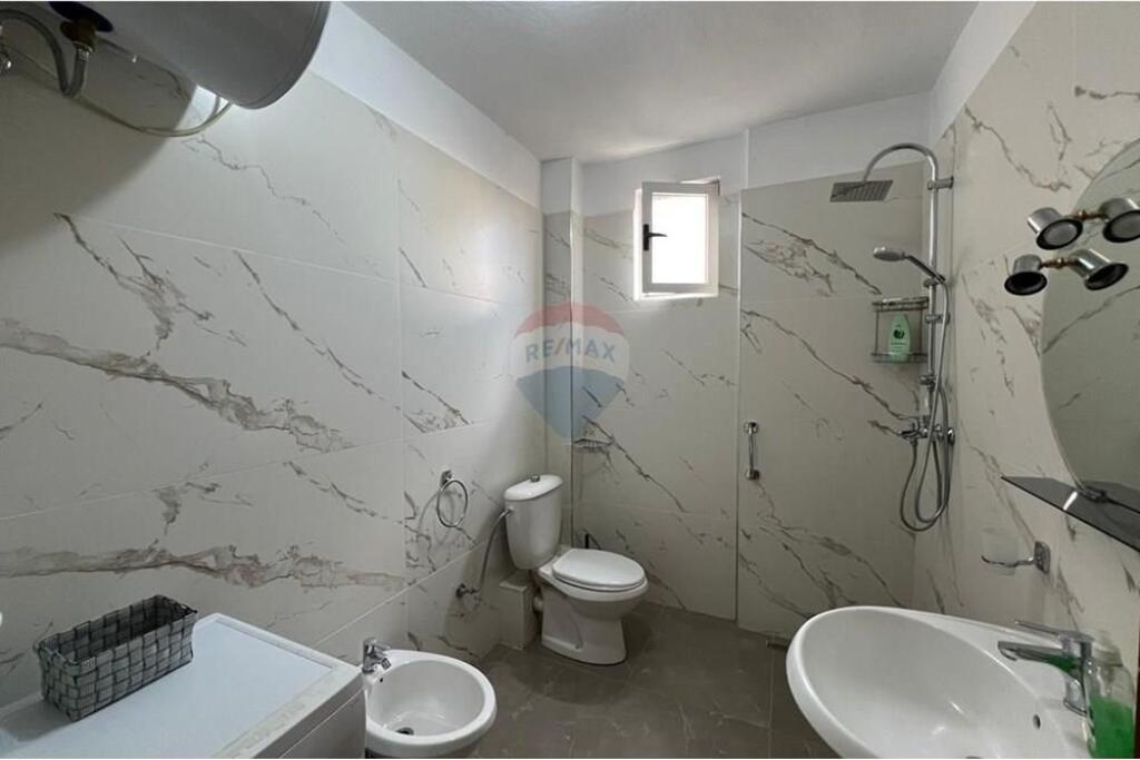 Jepet me Qira Apartament 1+1 te Pazari i Ri