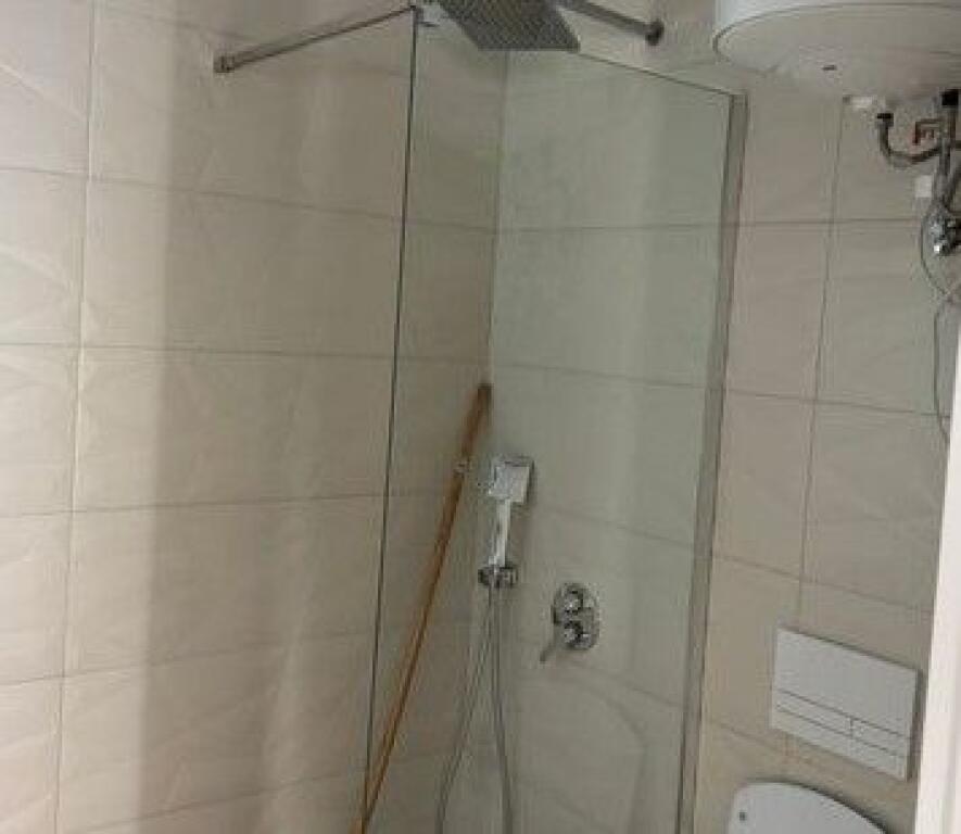 Rent, Apartment 1+1+PARKING SPACE, 5 Maji Street, Tirana.