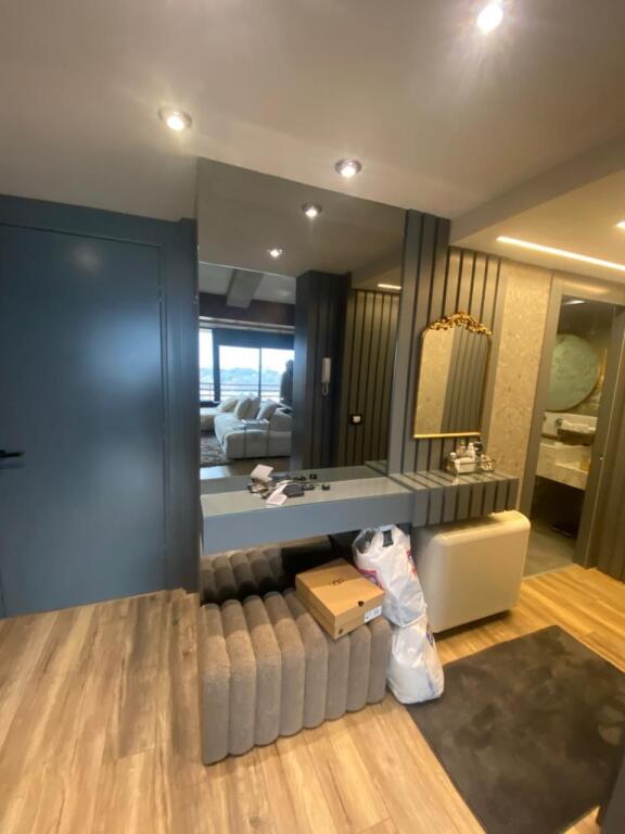 Affittasi 3+1+2+parcheggio 1700€ LAGO ASCIUTTO