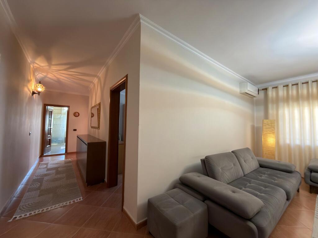 APARTAMENT 2+1 ME QIRA VLORE BULEVARD