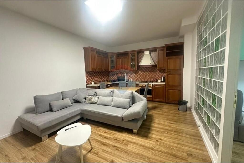 Apartament me qera 2+1 te rruga e Kavajes