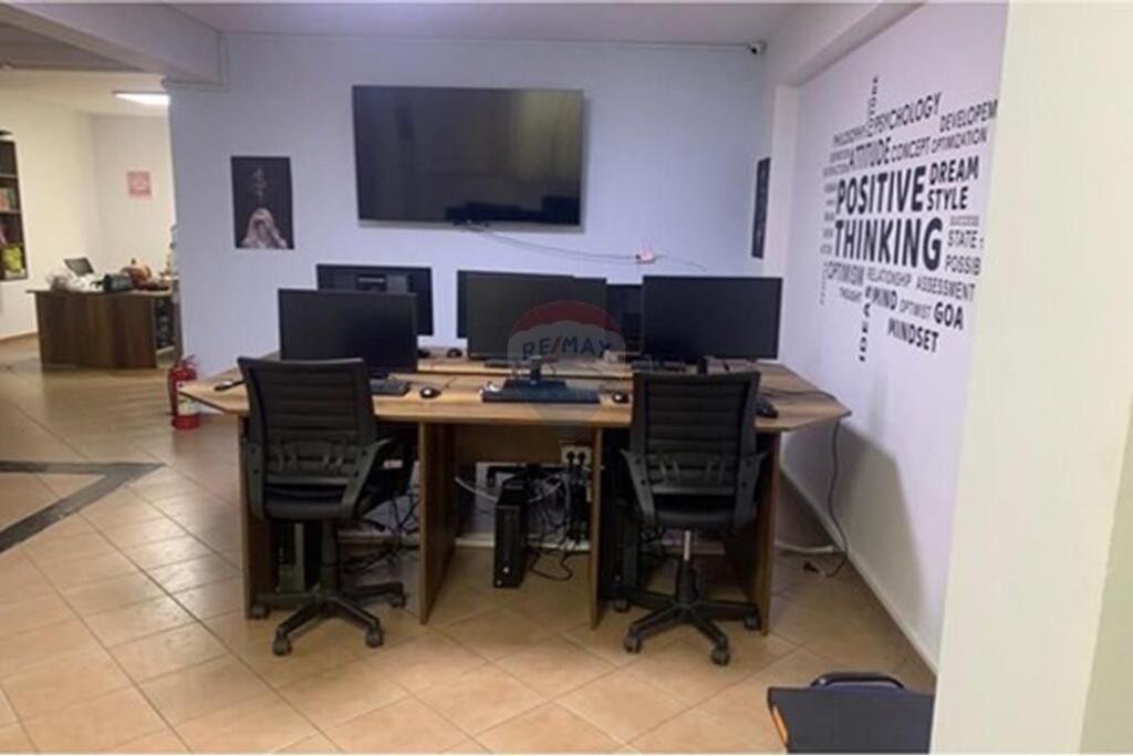 Zyre me qera te Ish Parku