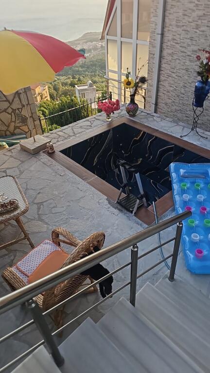 shitet vil hotel ne palase