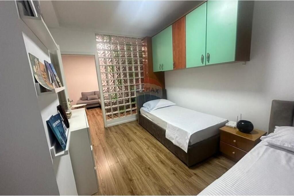 Apartament me qera 2+1 te rruga e Kavajes