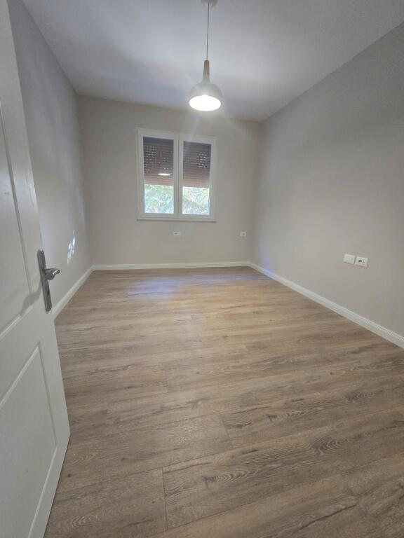 Appartamento 2+1 Vuoto in Affitto presso il Campo di Aviazione. Prezzo 600 Euro