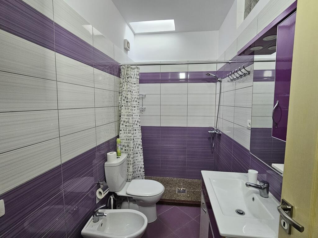 APARTAMENT ME QERA VLORE PAMEJE DETI