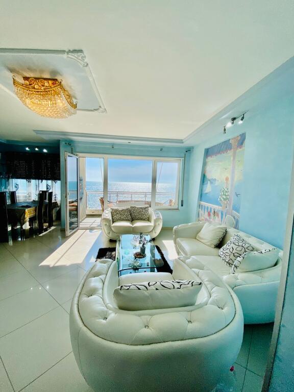 Jepet apartament me qera 2+1+2 me pamje fantastike nga deti ne vollga durres