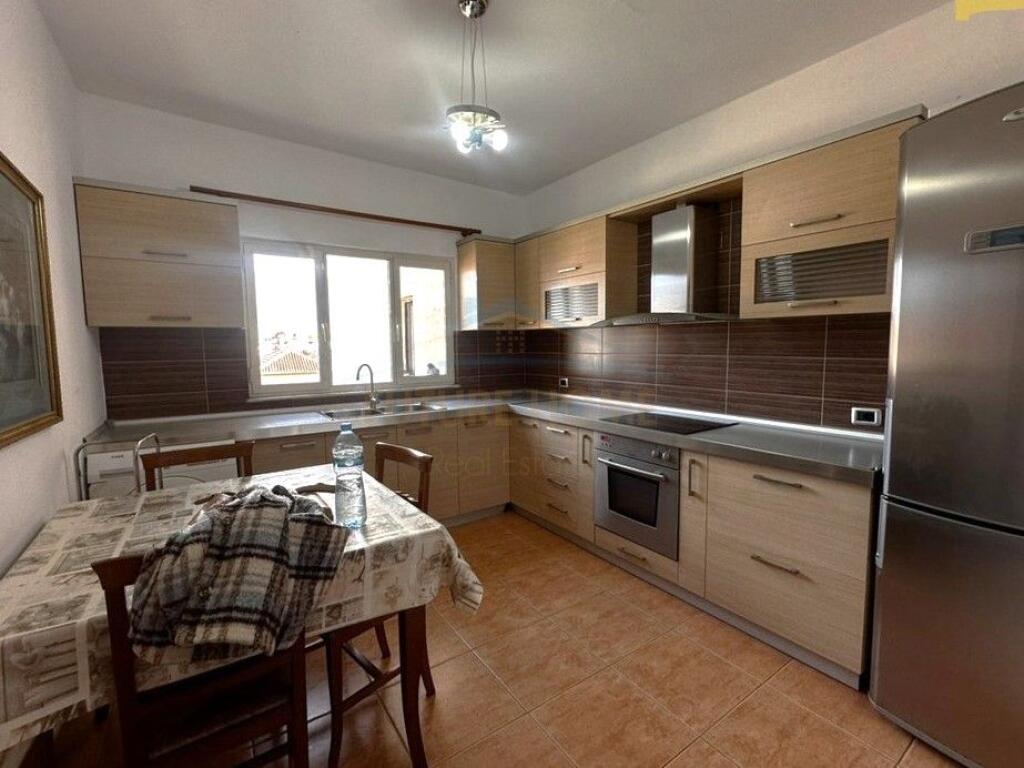 Qera, Apartament 1+1, Rruga Karl Gega, Tiranë
