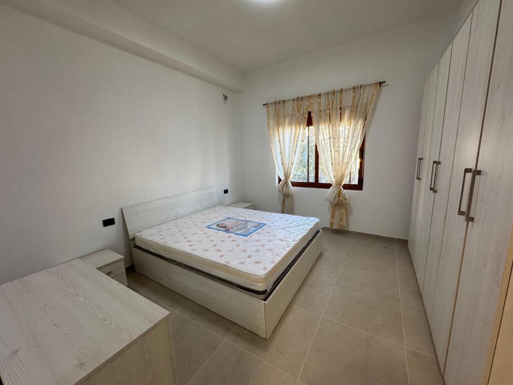 jepet me qera shtepi private 2+1 lagja 15 spitalle durres